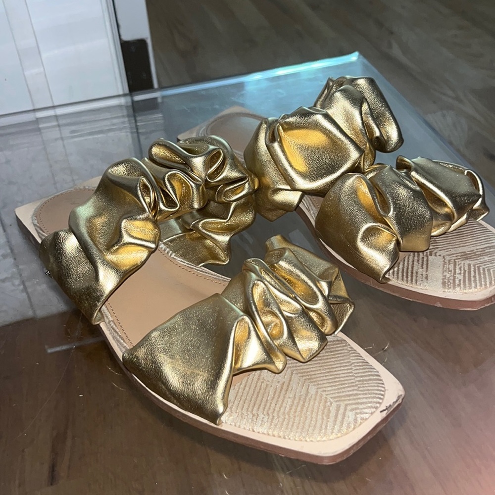 Sam Edelman Circus NY gold flats. Size 9